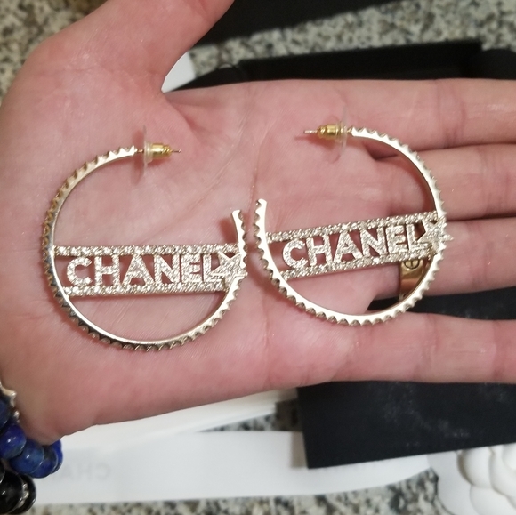 CHANEL Gold Plated.Hoop Earrings - Picture 7 of 17